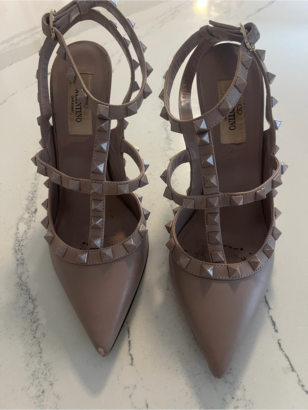 Valentino Garavani Rockstud nude caged heel 37- rare